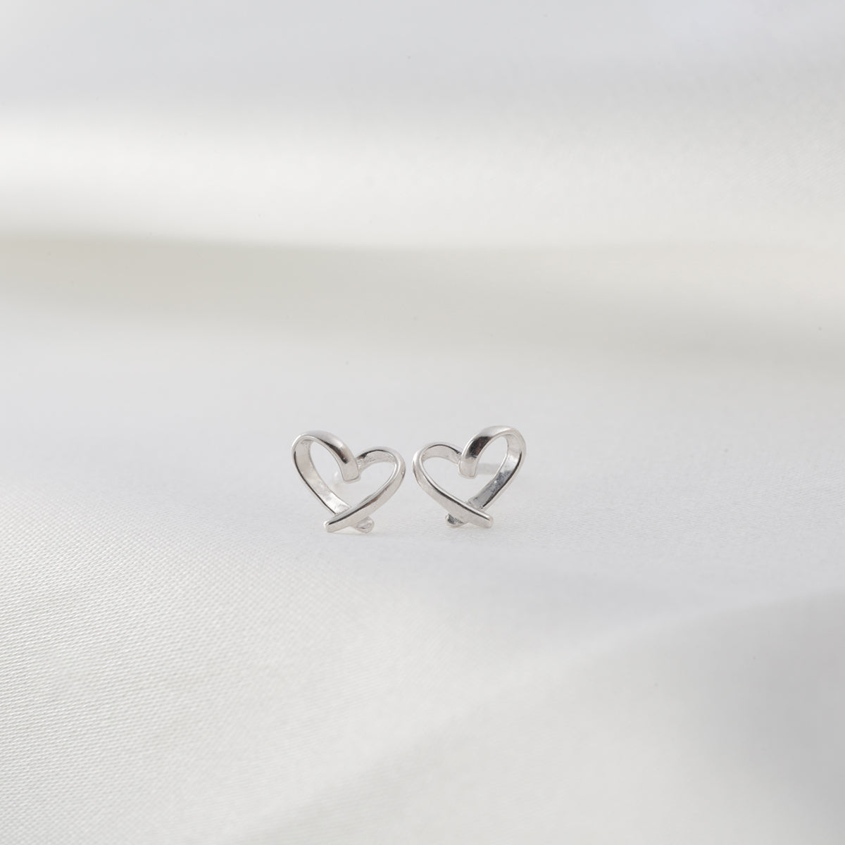 Heart Wrap Stud Earring (Pair)