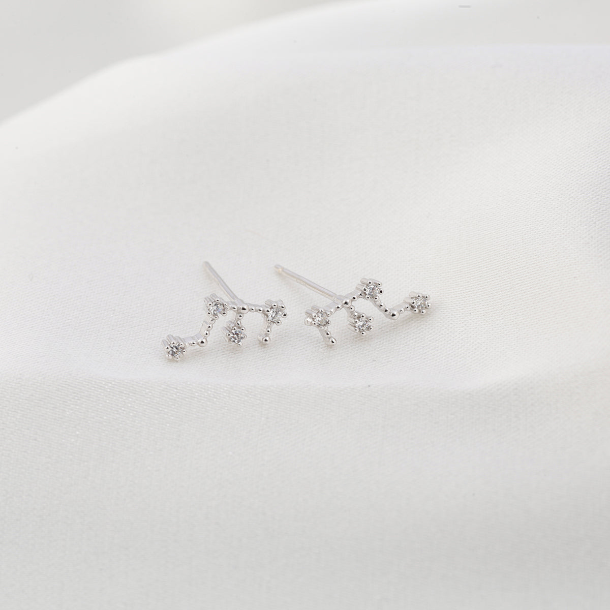 Virgo Stud (Pair)